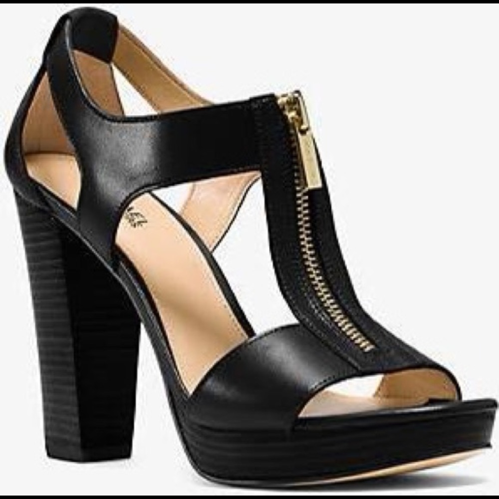 Michael Kors Berkley T strap heels. 8.5